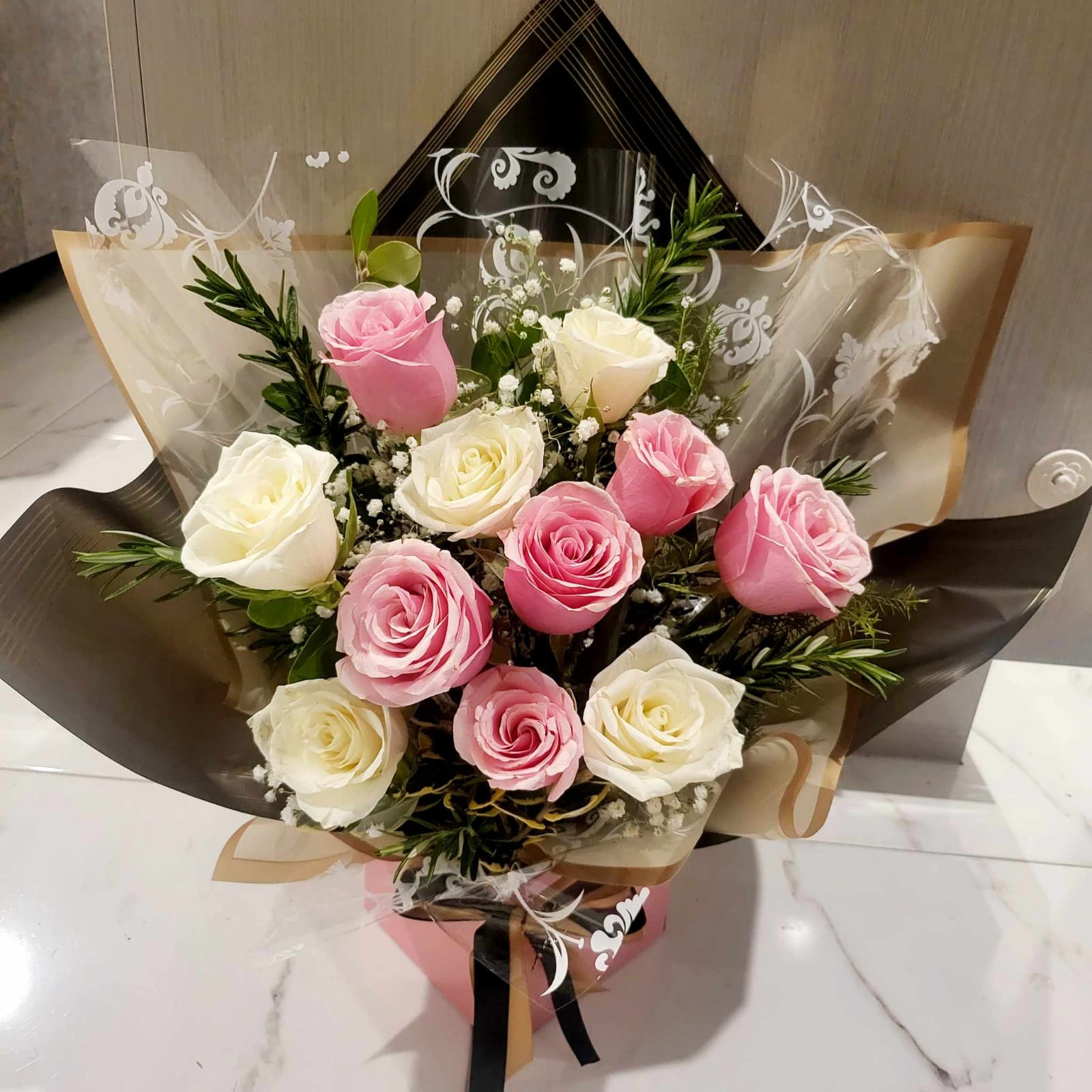 Pink & White Rose Box